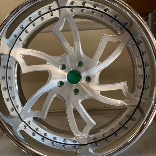 24″ Custom Modular Forged Wheels – Staggered Setup – Brushed Centers with Polished Lips