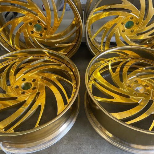26″ Custom Forged All-Gold Wheels – Staggered 26×9″ & 26×10″ Setup – 5×5 Bolt Pattern