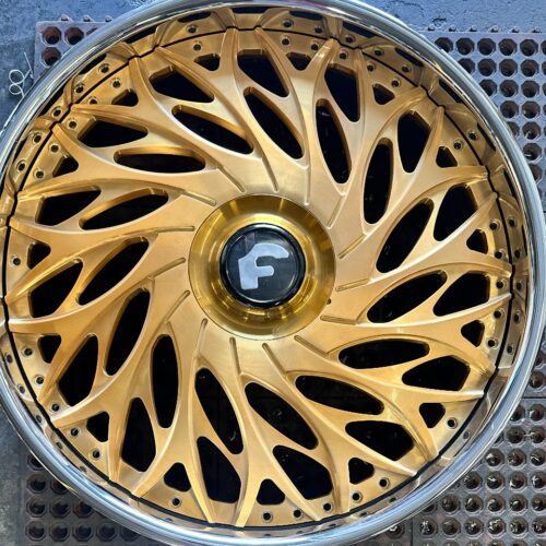 26″ Staggered Luxury Forged Wheel Set – Gold Center with Polished Lip (Early Black Friday Sale)