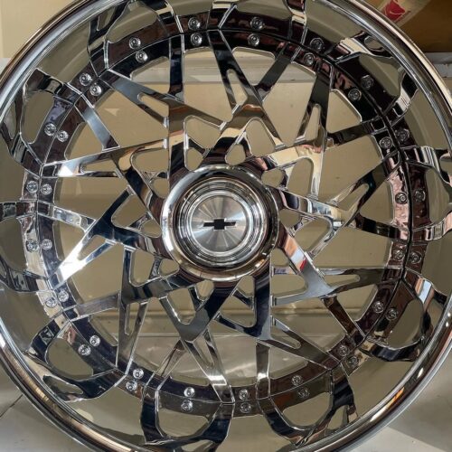 24″ Premium Staggered Forged Wheels – Full All-Chrome Finish (Dual 5×5 & 5×4.75 Bolt Pattern Fitment)