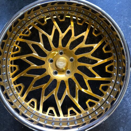 26″ Premium Staggered Forged Wheels – High-Gloss Gold Face & Chrome 2-Piece Barrels (5×5 PCD)